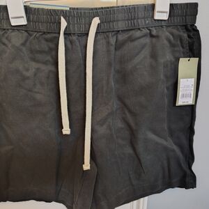 Goodfellow & Co Men's 7in. Charcoal Shorts with Cream Drawstring